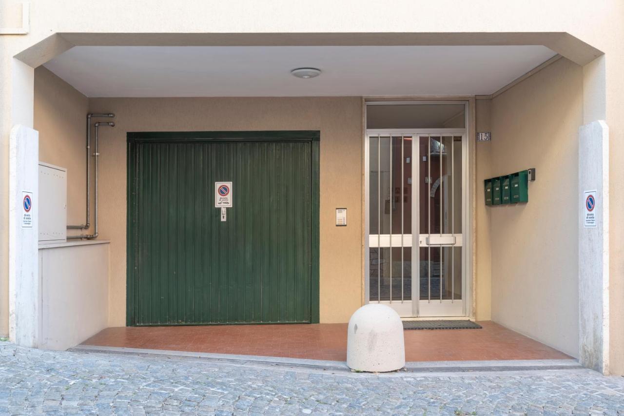 A 2 Passi Da Alba With 6 Beds Lägenhet Rodello Exteriör bild